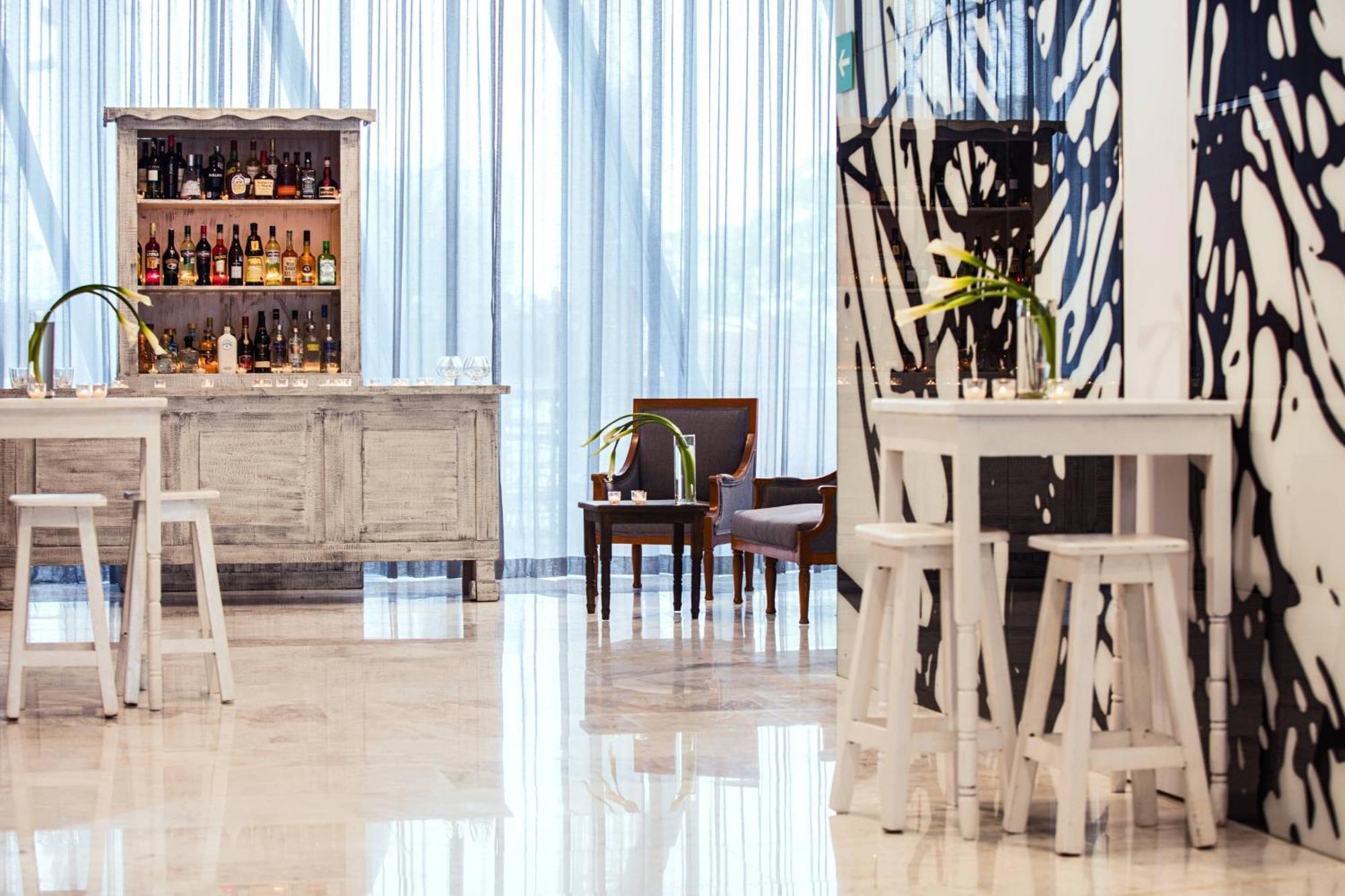 Ac Hotel By Marriott Guadalajara Mexico Екстер'єр фото